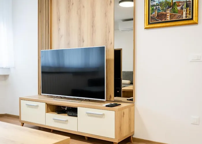 Lelas - Free Parking